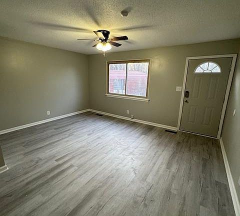 3rd image of 1042 Britton Springs Rd