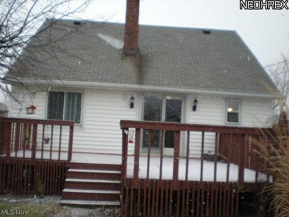 4th image of 19105 Apelt Dr