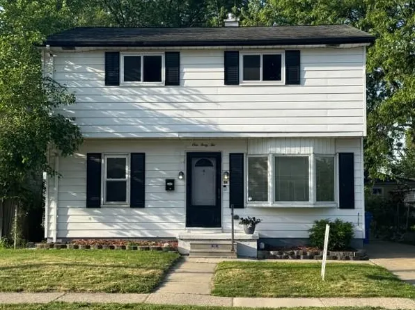 142 E Dallas Ave, Madison Heights, MI 48071