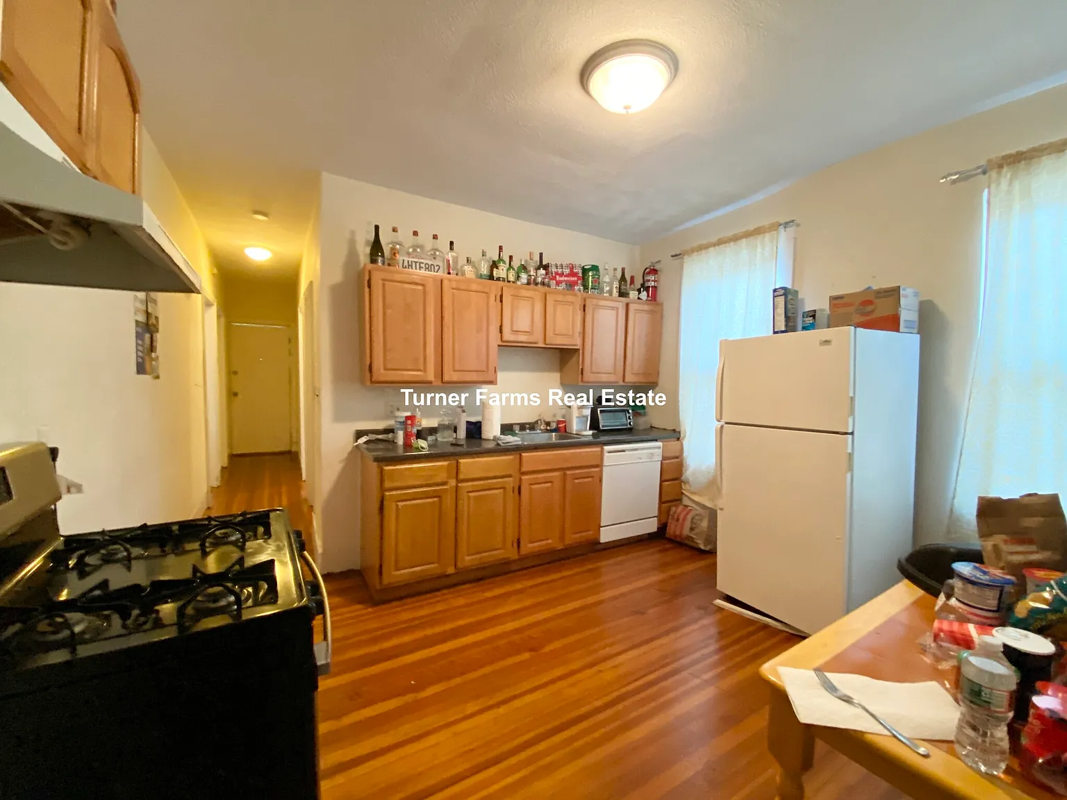 3 bed, 9999 sqft, $3,350 — Photo 3