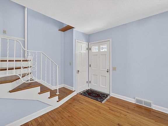 5th image of 1402 Farragut Street