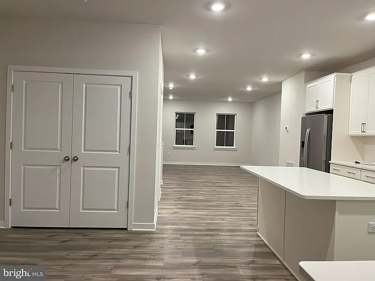 507 Titanium St — Photo 20