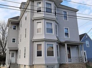 53 Center St, Dartmouth, MA 02748