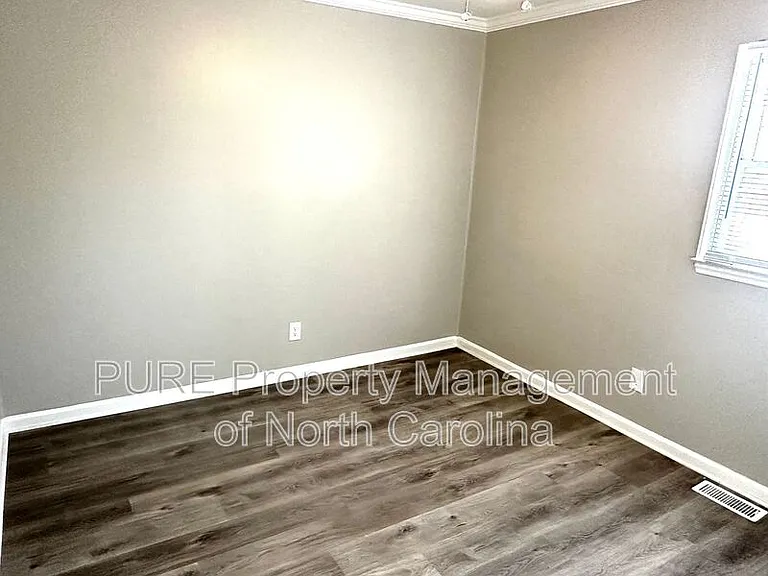 1414 White St — Photo 24