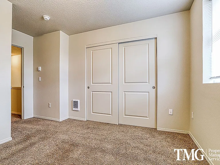 12140-12156 SE Bush St — Photo 11