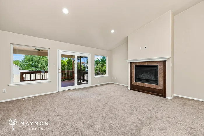 4 bed, 3.0 bath, 2928 sqft, $2,500 — Photo 4