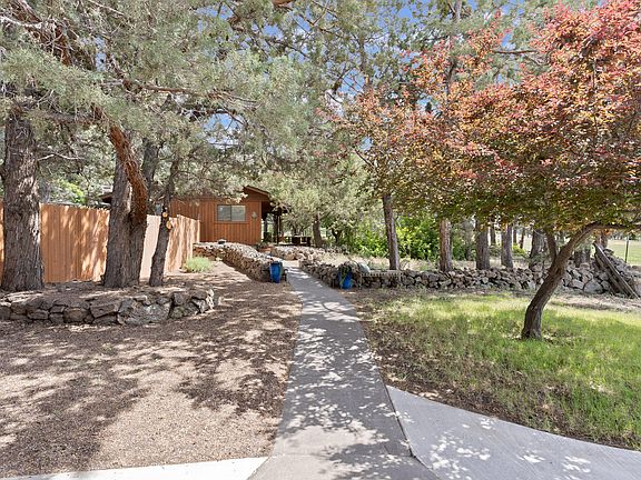 3rd image of 62636 Erickson Rd