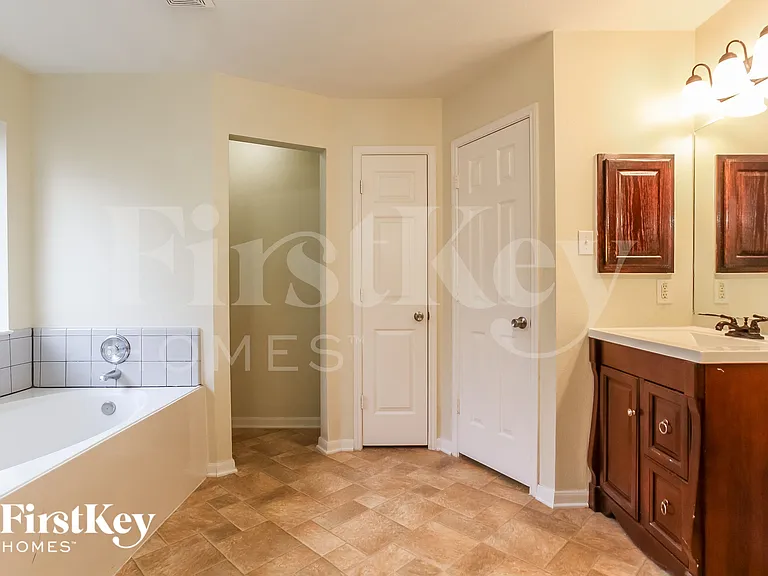 3507 Banks Run Ln — Photo 10