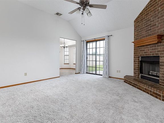 3rd image of 1128 SW 100th St