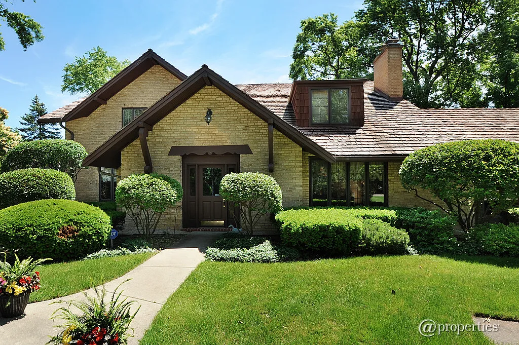 3029 Country Ln photo 1