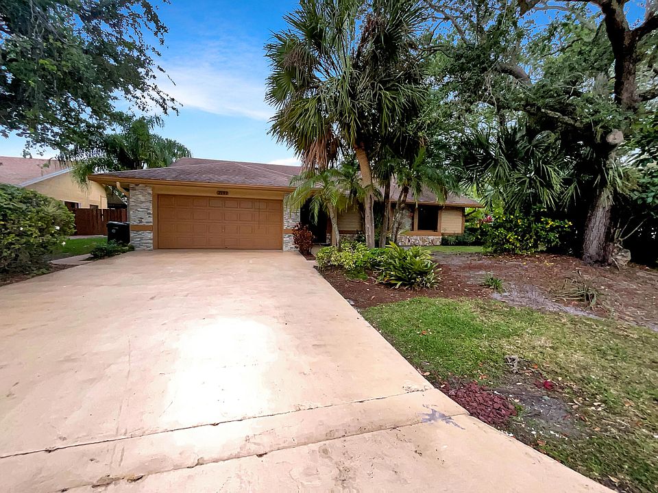 1st image of 2191 NW 40th Avenue