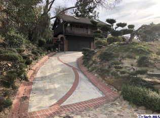 22822 Crespi St, Woodland Hills, CA 91364