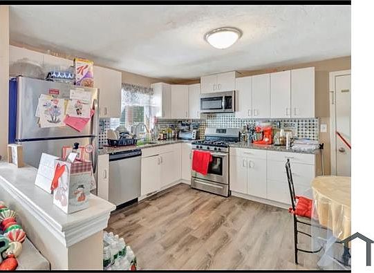 4th image of 50 Tremont St
