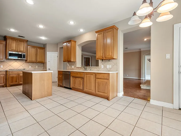 410 Cadence Hl — Photo 10