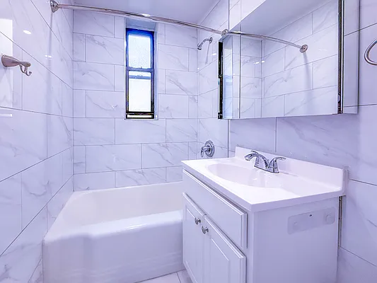 Rented by Gravity Real Estate Advisors | media 32