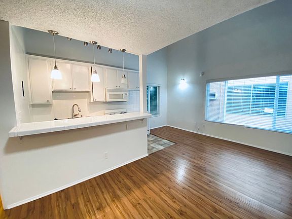 4th image of 5708 Tujunga Ave #97-17