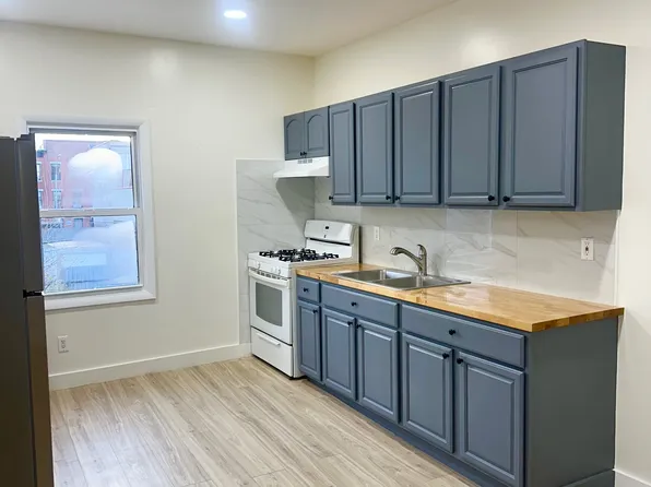 168a 26th Street image 1 of 26