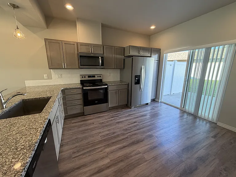 6001 Barge St #105 — Photo 4