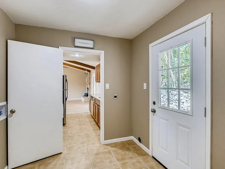 715 Vanguard St — Photo 25