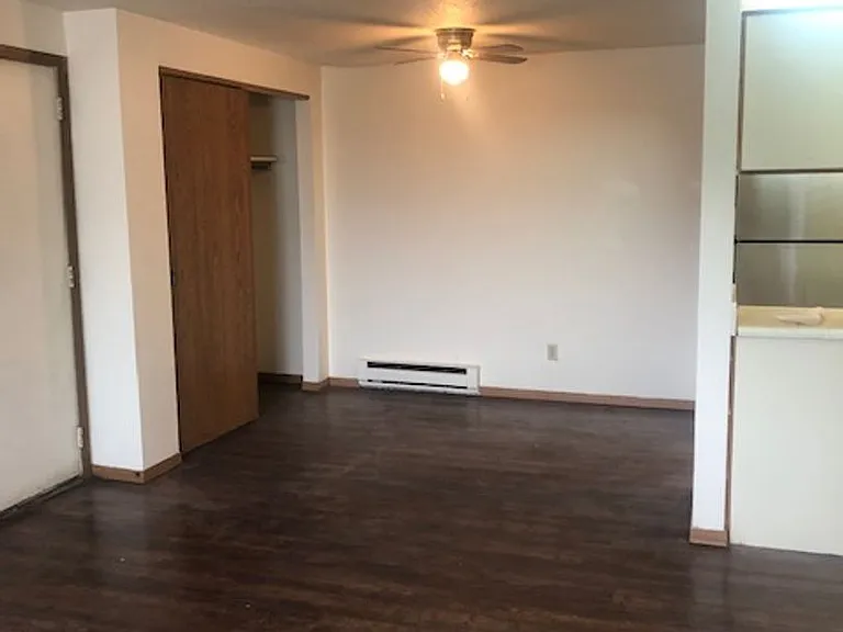 810-920 Benton Dr — Photo 8