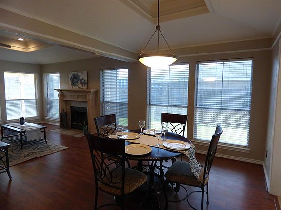 2nd image of 408 Shannon Ln