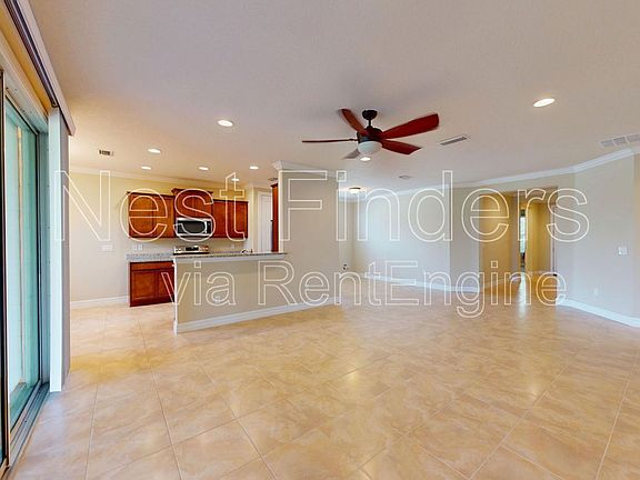 5th image of 29 Lakefront Ln