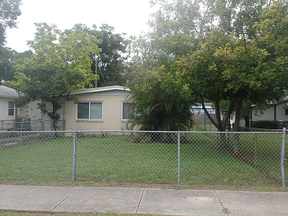 3rd image of 2564 41st Ave N