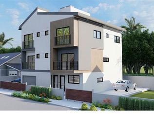 1282 S Leighton Ave, Los Angeles, CA 90037