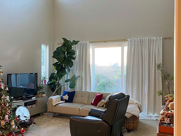 Great room next to kitchen/dining