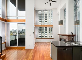 10 Renaissance Sq #522, New Westminster, BC V3M 7B1