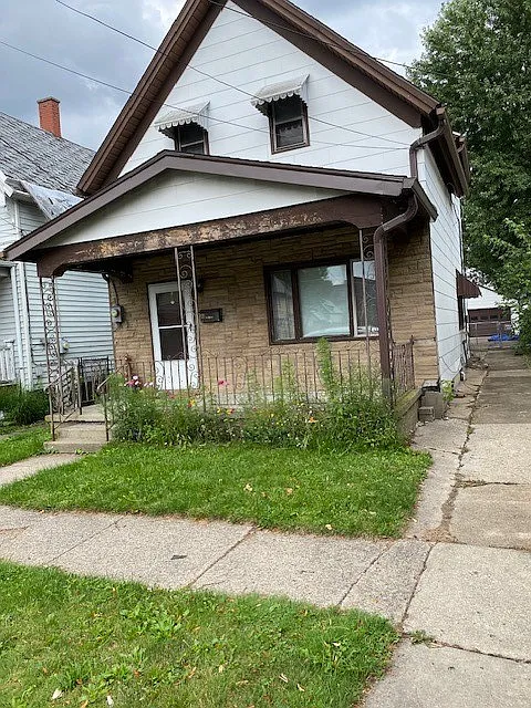 151 Davey St photo 1