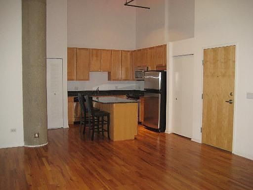Dining/kitchen