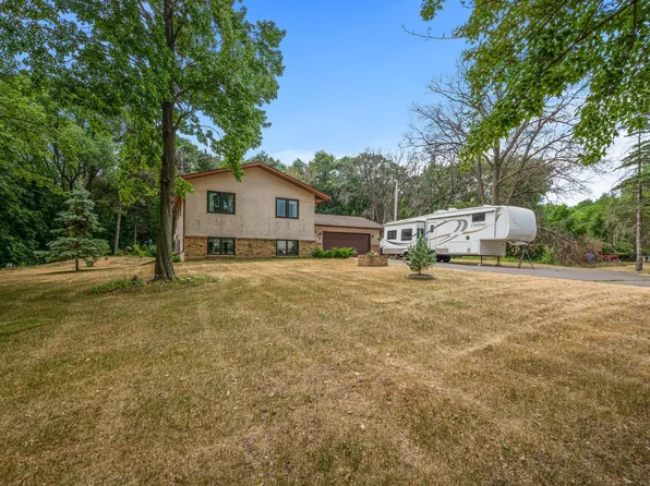 2636 Crosstown Blvd NE, Ham Lake, MN 55304