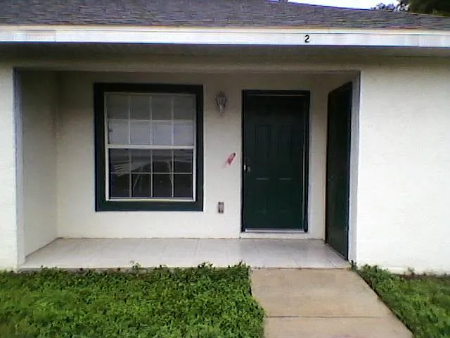 2 bed, 1050 sqft, $1,300 — Photo 2