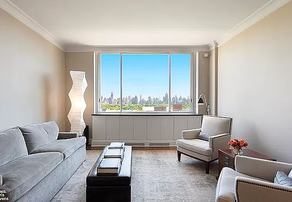 4th image of 101 W 79th St APT 16B