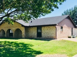 100 Towne West Dr, Lorena, TX 76655
