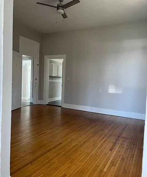 604 Mountain Ave SW #1 — Photo 4