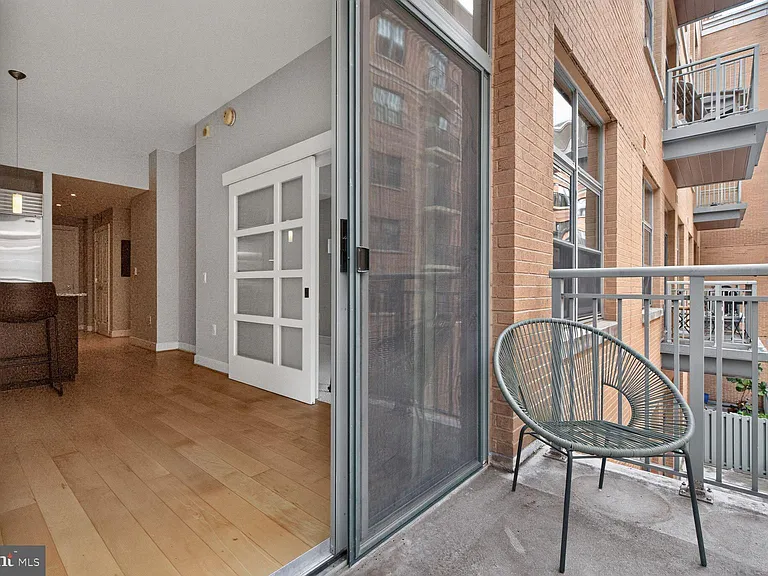 2425 L St NW #421 — Photo 9