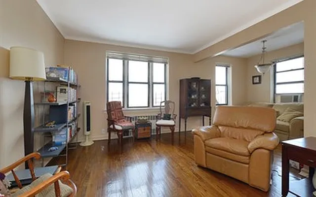 Sold by Century 21 Benjamin Realty | media 27