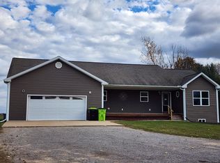 5749 S Eleven Mile Rd, Freeland, MI 48623