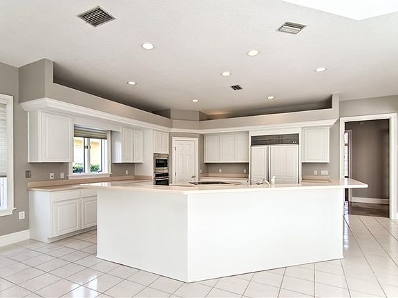 5th image of 2924 Grasslands Dr