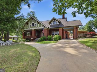 760 E Tugalo St, Toccoa, GA 30577