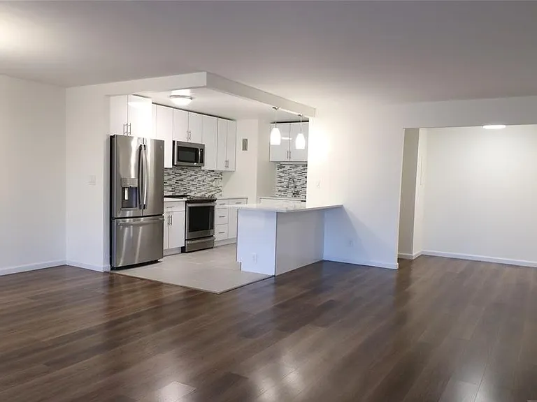 1600 Center Ave #12C — Photo 2