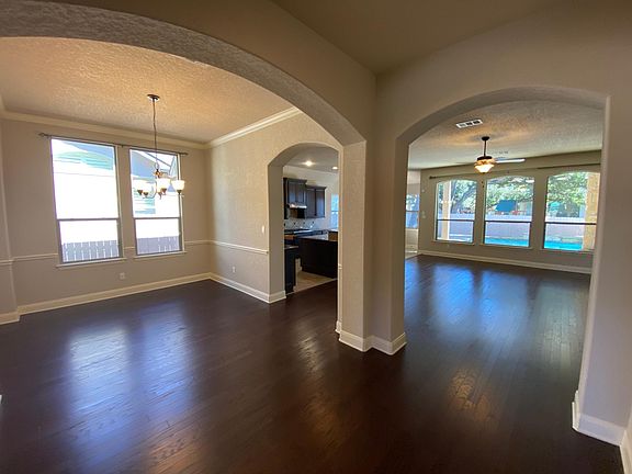 2nd image of 101 Massey Woods