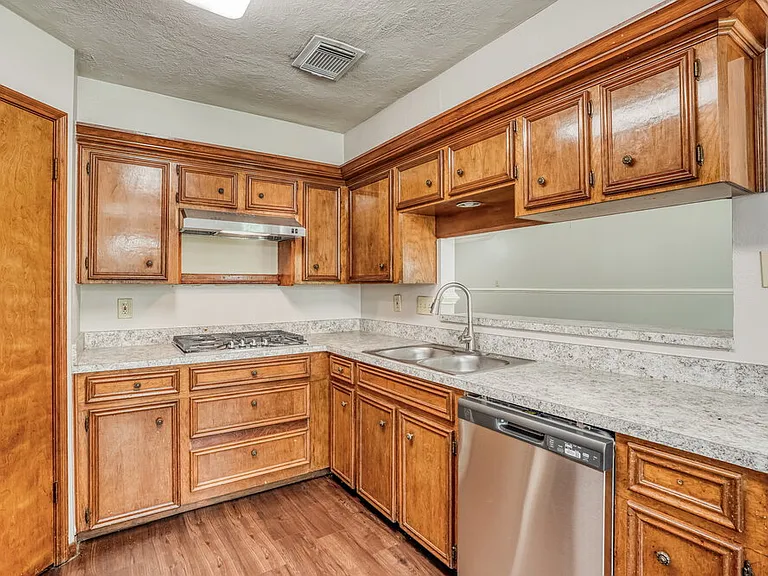 15022 Mulberry Meadows Dr — Photo 8
