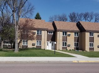 701 15th Ave NE, Aberdeen, SD 57401