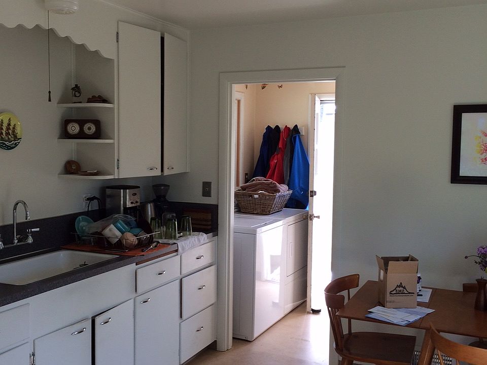 2nd image of 808 23rd St SW