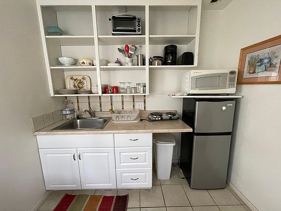 4th image of 1165 Stanford St #2