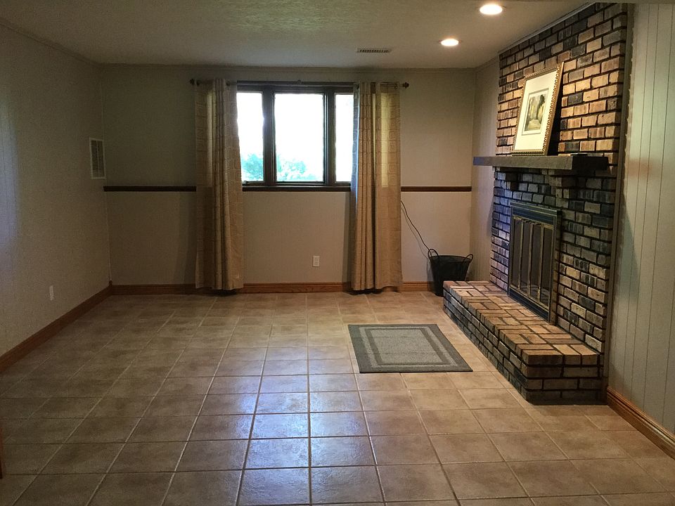 Family room 12x24