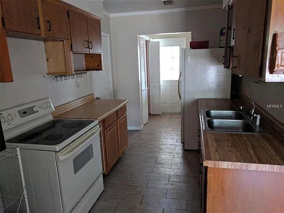 3rd image of 2130 W Armenia Pl